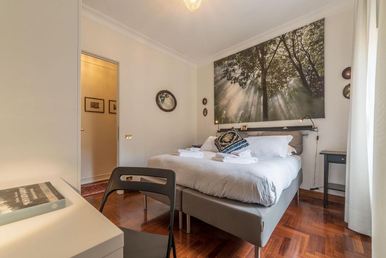 Quiet And Classic On Two Floors, By Trevi Fountain - FromhometoRom Exteriör bild